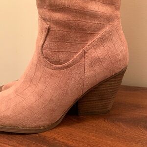 Women's Pink Slouchy Wedge Boots